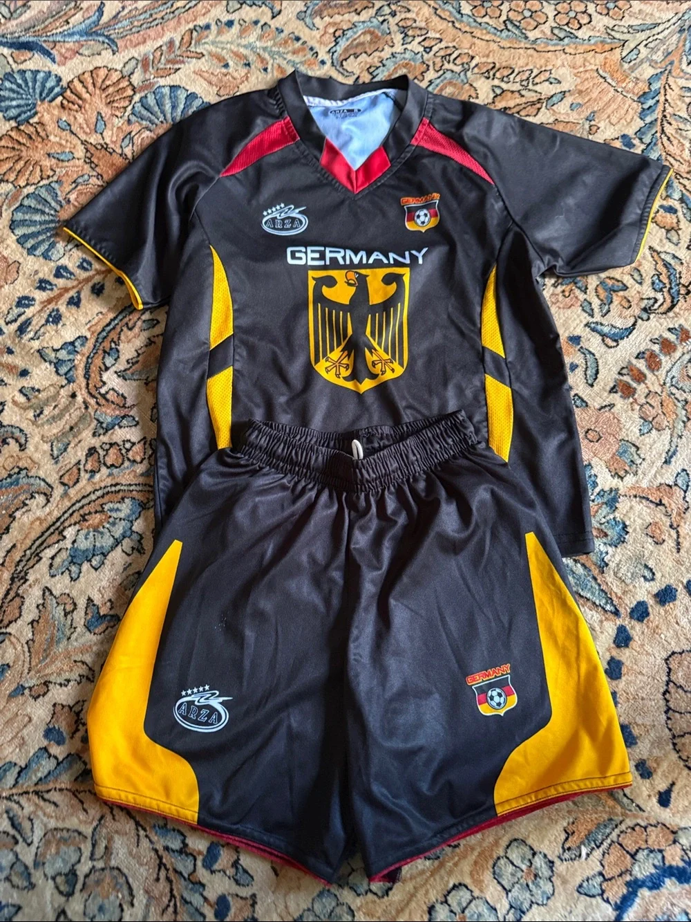 Germany Soccer Kit Black & Yellow Jersey and Shorts boys 8 🇩🇪